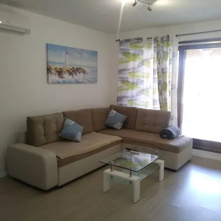 Maestral Apartamento